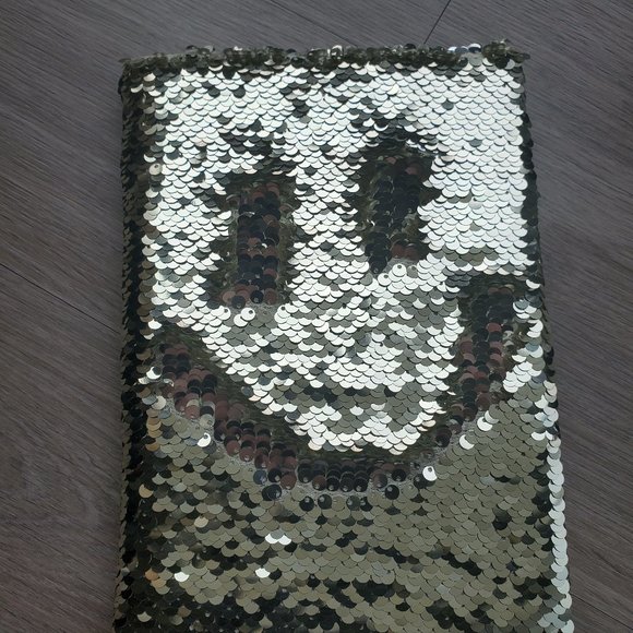 Gold to Silver Sequin color change notebook 80 sheets - Picture 2 of 6